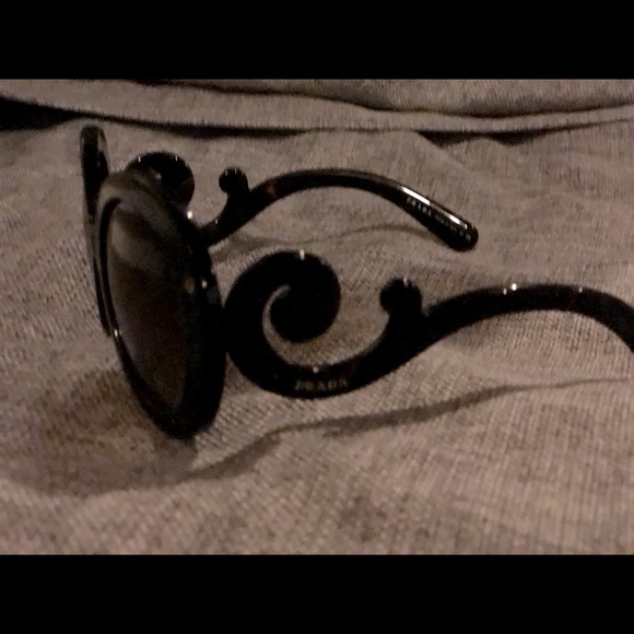 Prada Accessories - Prada sunglasses! Like new!